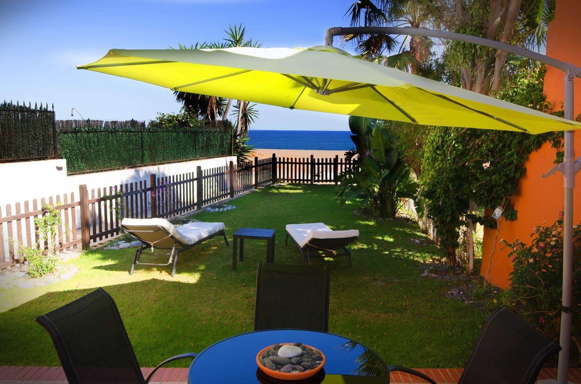 Galindo Beach El Saladillo Естепона Екстериор снимка